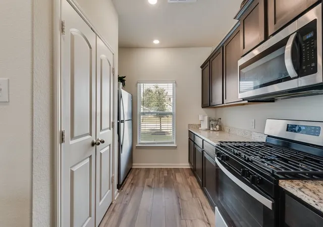 Photo 4 of Single family home for sale at 964 American Flyer Blvd, Fort Worth, TX 76108 | MLS# 21333601 | Listing updated on 2026-08-19