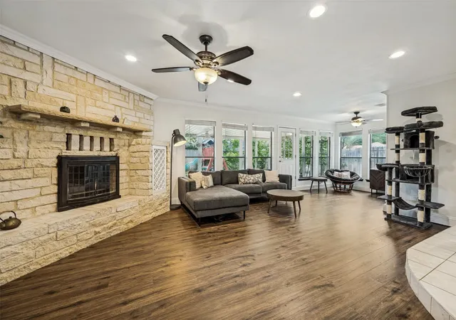 Photo 3 of Single family home for sale at 3410 Sheridan Ct, Arlington, TX 76017 | MLS# 21320116 | Listing updated on 2026-08-31
