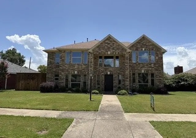 Photo 2 of Single family home for sale at 7214 Montego Dr, Rowlett, TX 75089 | MLS# 21334056 | Listing updated on 2026-10-03