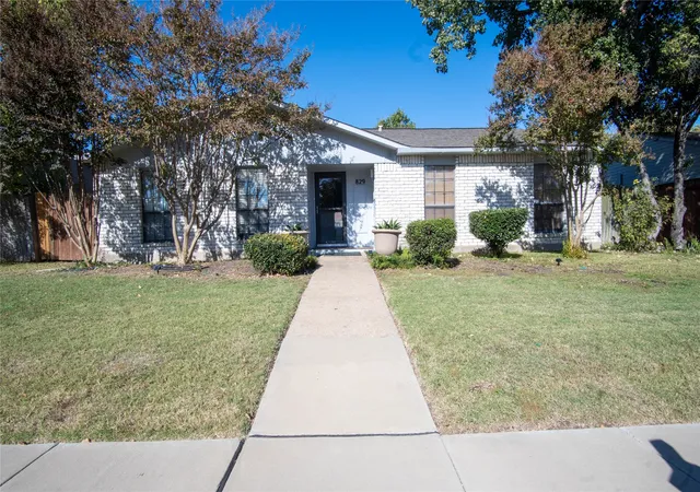 Photo 1 of Single family home for sale at 829 Cambridge Dr, Plano, TX 75023 | MLS# 21334182 | Listing updated on 2026-07-19