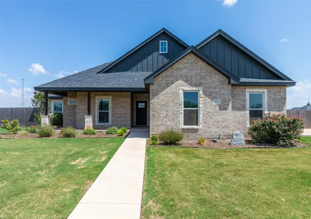 Photo 1 of Single family home for sale at 142 Rio Grande, Abilene, TX 79606 | MLS# 21332670 | Listing updated on 2026-10-02