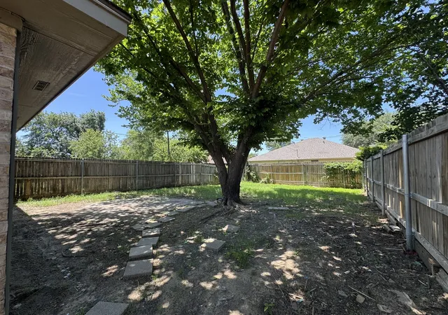 Homes for sale in North Richland Hills, TX | 6319 Holiday Ln, North Richland Hills, TX 76182 | MLS# 21334222