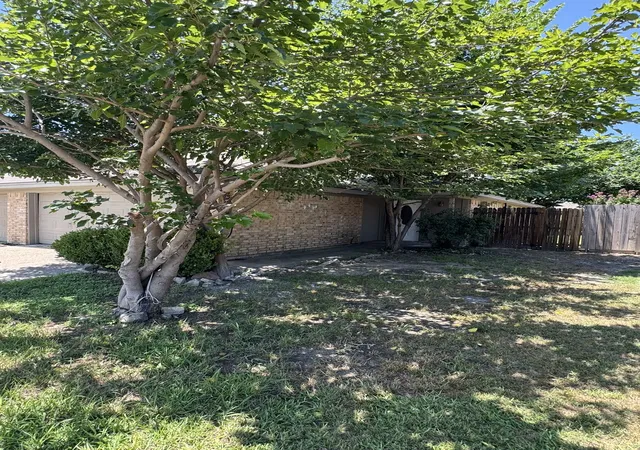 Homes for sale in North Richland Hills, TX | 6319 Holiday Ln, North Richland Hills, TX 76182 | MLS# 21334222