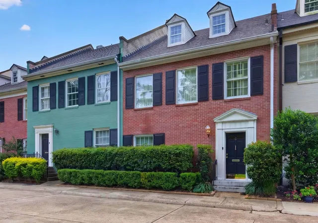 Photo 1 of Single family home for sale at 4 Dudley Sq #4 & 5, Shreveport, LA 71106 | MLS# 21333403 | Listing updated on 2026-08-22