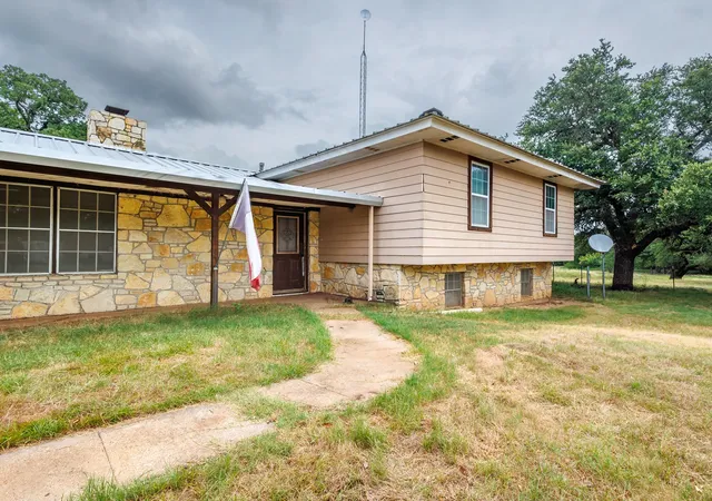 Photo 3 of House for sale at 301 County Road 214, Hico, TX 76457 | MLS# 21334200 | Listing updated on 2026-09-15