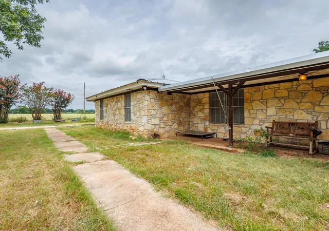 Photo 4 of House for sale at 301 County Road 214, Hico, TX 76457 | MLS# 21334200 | Listing updated on 2026-09-15