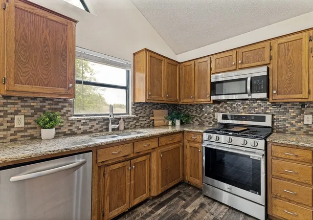 Photo 3 of Single family home for sale at 10209 Cool Spring Dr, Fort Worth, TX 76108 | MLS# 21334294 | Listing updated on 2026-08-29