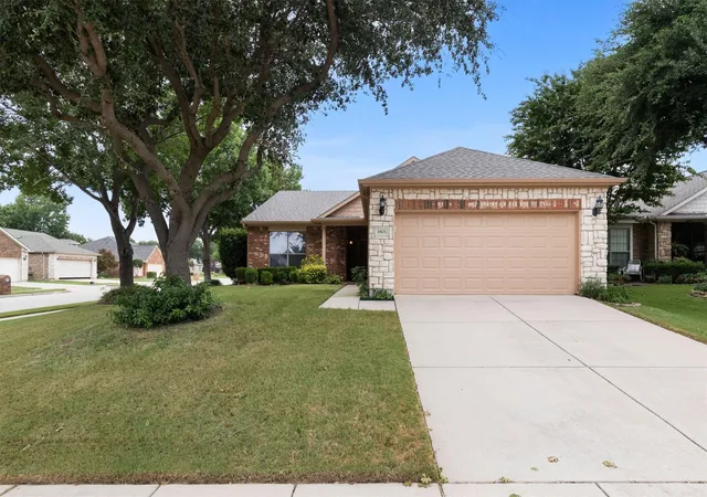 Photo 1 of Single family home for sale at 3801 Stone Oak Blvd, Denton, TX 76210 | MLS# 21334076 | Listing updated on 2026-08-17