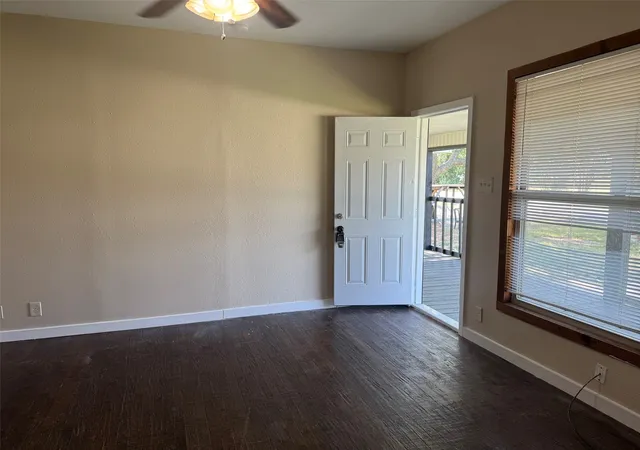 Photo 2 of Single family home for sale at 323 E Lloyd St, Krum, TX 76249 | MLS# 21334324 | Listing updated on 2026-08-20