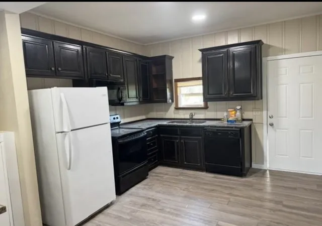 Photo 3 of Single family home for sale at 323 E Lloyd St, Krum, TX 76249 | MLS# 21334324 | Listing updated on 2026-08-20