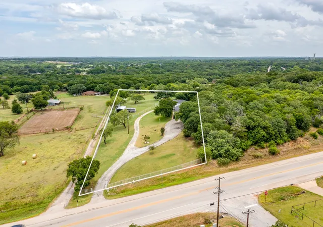 Photo 3 of Sale Pending at 2129 Fm 731, Burleson, TX 76028 | MLS# 21333092 | Listing updated on 2026-08-30