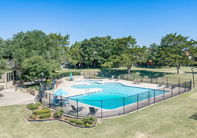 Photo 1 of Single family home for sale at 1327 Big Stone Gap Rd, Duncanville, TX 75137 | MLS# 21334299 | Listing updated on 2026-08-29