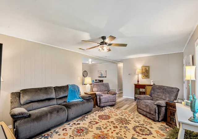 Photo 3 of Single family home for sale at 514 Malibu St, Malakoff, TX 75148 | MLS# 21330314 | Listing updated on 2026-09-19