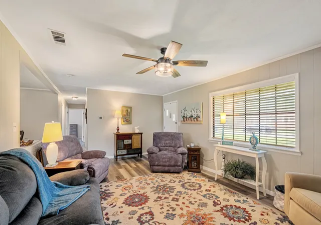 Photo 4 of Single family home for sale at 514 Malibu St, Malakoff, TX 75148 | MLS# 21330314 | Listing updated on 2026-09-19