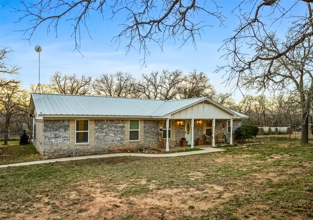 Photo 4 of Single family home for sale at 241 County Road 3689, Paradise, TX 76073 | MLS# 21334389 | Listing updated on 2026-07-18