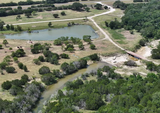 Photo 3 of House for sale at 1042 Hwy 174, Meridian, TX 76665 | MLS# 21330750 | Listing updated on 2026-08-19