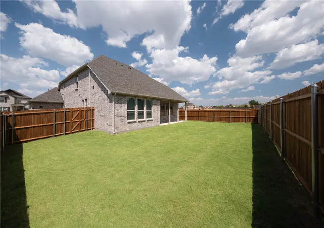 Photo 2 of Single family home for sale at 3125 Patrinia St, Royse City, TX 75189 | MLS# 21334450 | Listing updated on 2026-10-08