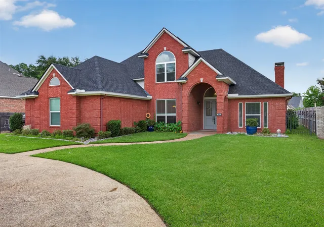 Photo 2 of Single family home for sale at 532 Parklane Dr, Bossier City, LA 71111 | MLS# 21334395 | Listing updated on 2026-08-30
