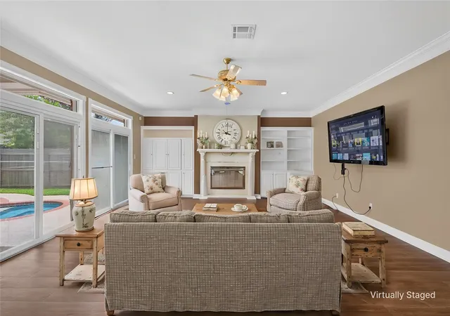 Photo 3 of Single family home for sale at 532 Parklane Dr, Bossier City, LA 71111 | MLS# 21334395 | Listing updated on 2026-08-30