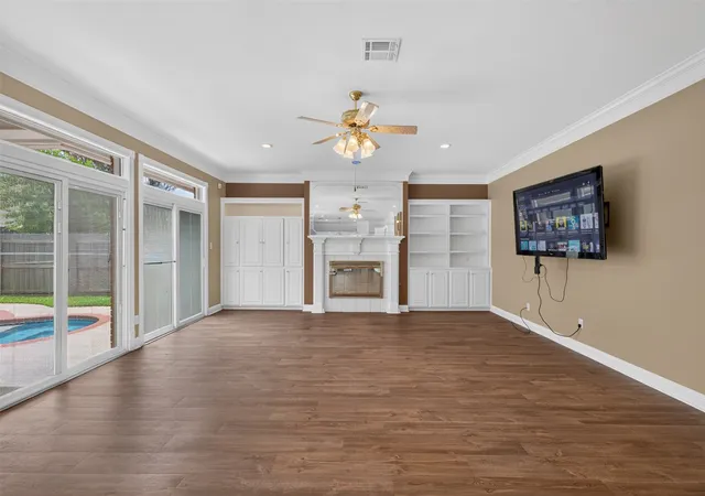 Photo 4 of Single family home for sale at 532 Parklane Dr, Bossier City, LA 71111 | MLS# 21334395 | Listing updated on 2026-08-30