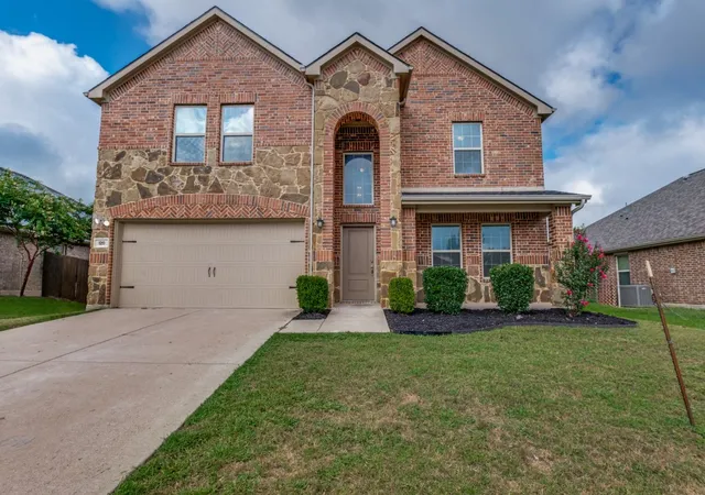 Photo 1 of Single family home for sale at 120 Rain Cloud Dr, Waxahachie, TX 75165 | MLS# 21334143 | Listing updated on 2026-08-29