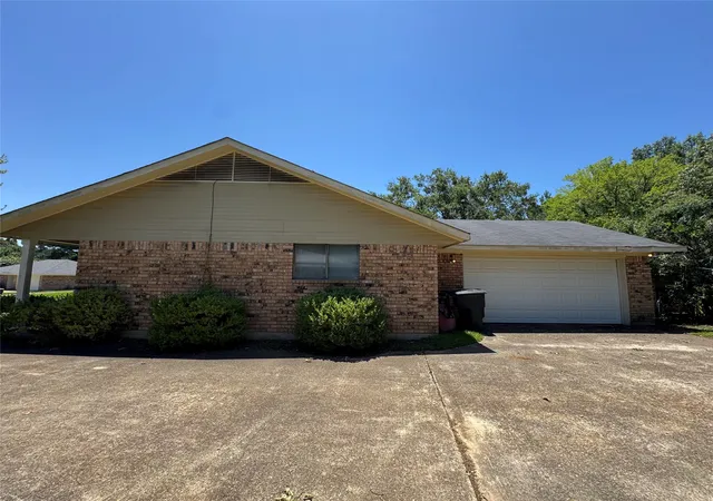 Photo 4 of Sale Pending at 4819 Bramble Wy, Shreveport, LA 71118 | MLS# 21334485 | Listing updated on 2026-08-31