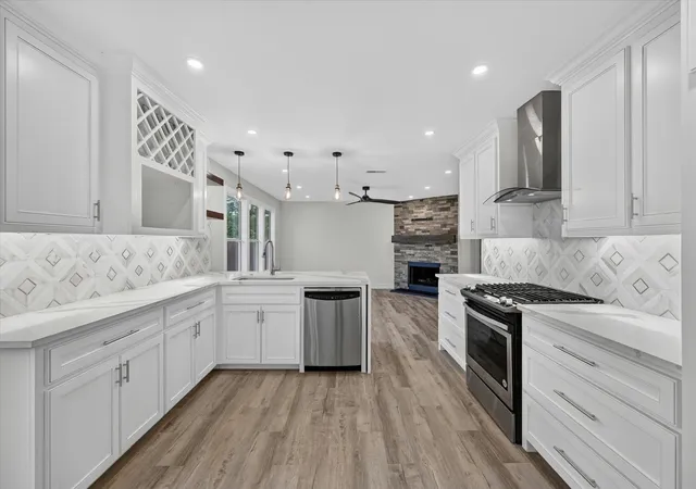 Photo 3 of Single family home for sale at 640 Fossil Wood Dr, Fort Worth, TX 76179 | MLS# 21333817 | Listing updated on 2026-08-27