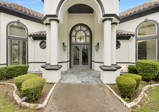 Photo 2 of Mansion for sale at 1813 Richlen Wy, Desoto, TX 75115 | MLS# 21334517 | Listing updated on 2026-07-21