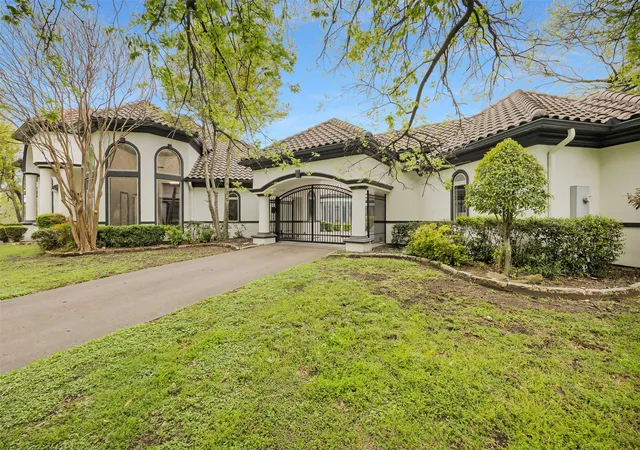 Photo 3 of Mansion for sale at 1813 Richlen Wy, Desoto, TX 75115 | MLS# 21334517 | Listing updated on 2026-07-21