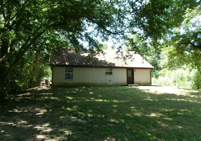5th image of 204 Maxwell St, Sulphur Springs, TX 75482 | MLS# 21332050