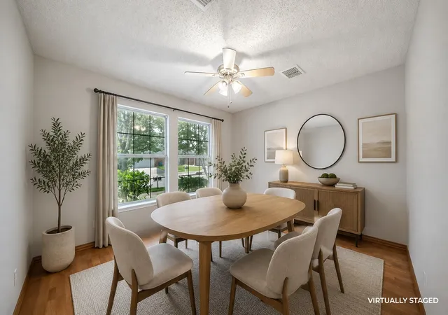 3rd image of 1558 Laurel Hall Ln, Little Elm, TX 75068 | MLS# 21333883