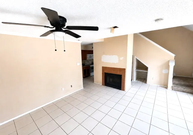 Listing Photo 5 - Condo for sale in building located at 9809 Walnut St, Dallas, TX 75243 - Unit #208