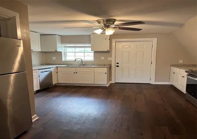 Photo 4 of Single family home for sale at 7809 Shannon Dr, Brownwood, TX 76801 | MLS# 21333392 | Listing updated on 2026-07-18