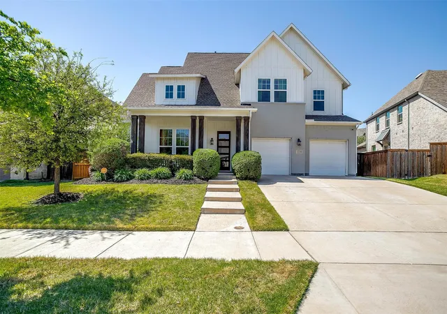 Photo 1 of Single family home for sale at 13724 Leatherstem Ln, Aledo, TX 76008 | MLS# 21334073 | Listing updated on 2026-07-18