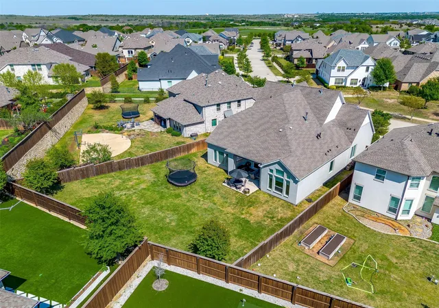 Photo 3 of Single family home for sale at 13724 Leatherstem Ln, Aledo, TX 76008 | MLS# 21334073 | Listing updated on 2026-07-18