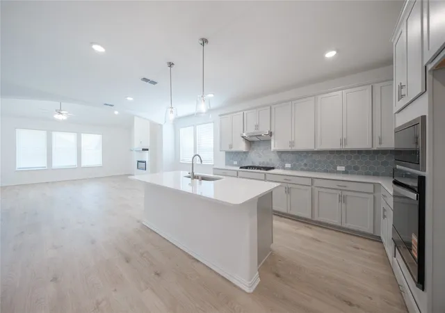 Photo 3 of Single family home for sale at 3145 Citrusvale Dr, Royse City, TX 75189 | MLS# 21334569 | Listing updated on 2026-09-23
