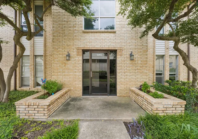 Photo 1 of Condo for sale at 5082 Matilda St #221, Dallas, TX 75206 | MLS# 21333163 | Listing updated on 2026-08-30