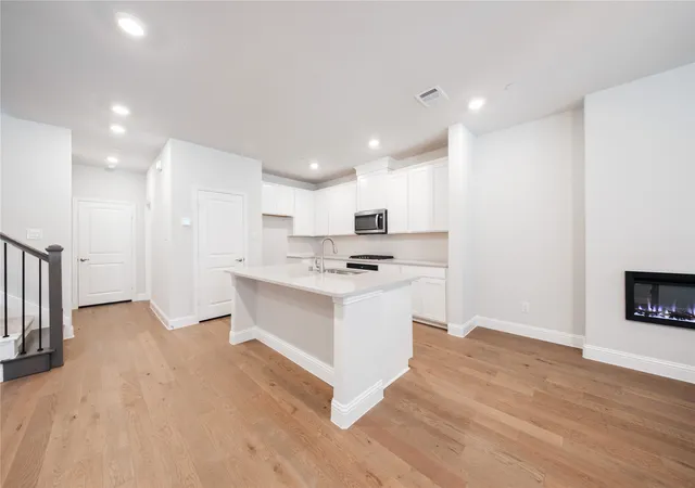 Photo 2 of Sale Pending at 2108 Naples Dr, Rowlett, TX 75088 | MLS# 21334604 | Listing updated on 2026-07-27