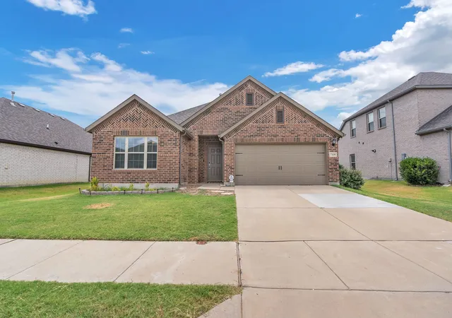 Photo 3 of Single family home for sale at 7118 Pampas Pl, Venus, TX 76084 | MLS# 21334245 | Listing updated on 2026-09-04