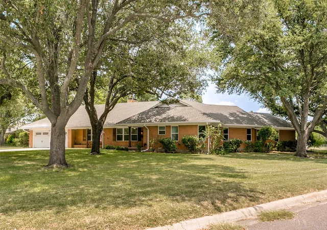 Photo 2 of Single family home for sale at 4601 Holiday Ln E, North Richland Hills, TX 76180 | MLS# 21333889 | Listing updated on 2026-08-20
