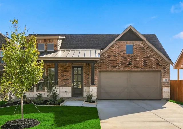 Photo 2 of Single family home for sale at 1122 Rothland Ct, Red Oak, TX 75154 | MLS# 21277552 | Listing updated on 2026-09-30