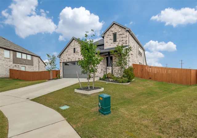 Photo 2 of Single family home for sale at 3800 Summerfield Dr, Crandall, TX 75114 | MLS# 21334621 | Listing updated on 2026-09-15