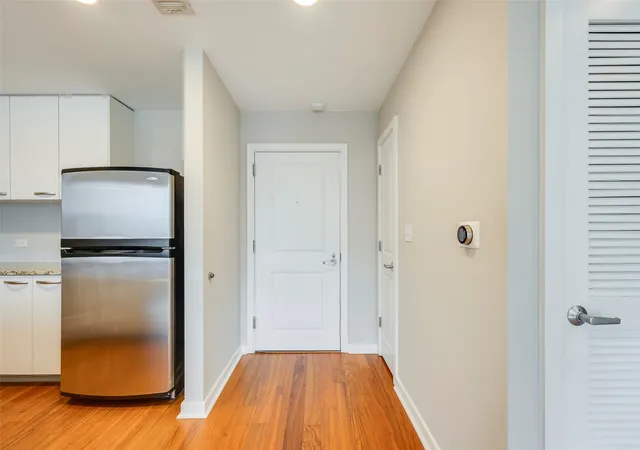Photo 3 of Condo for sale at 1200 Main St #1002, Dallas, TX 75202 | MLS# 21333273 | Listing updated on 2026-09-24