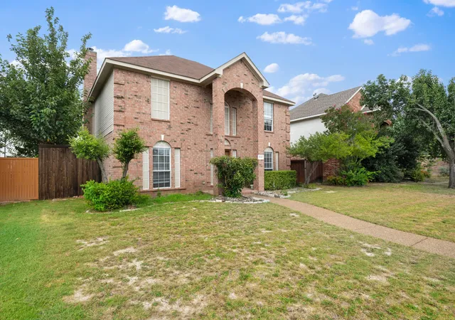 Photo 2 of Single family home for sale at 8121 Case Dr, Plano, TX 75025 | MLS# 21323815 | Listing updated on 2026-08-21