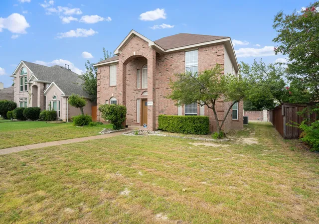 Photo 3 of Single family home for sale at 8121 Case Dr, Plano, TX 75025 | MLS# 21323815 | Listing updated on 2026-08-21