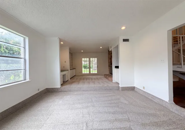 Photo 3 of Sale Pending at 4612 Kenway Ct, Fort Worth, TX 76132 | MLS# 21334674 | Listing updated on 2026-08-14
