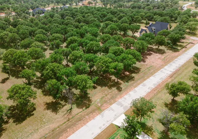 Photo 2 of Sale Pending at 2161 E Landings N, Granbury, TX 76049 | MLS# 21333927 | Listing updated on 2026-08-10
