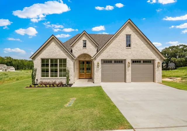 Photo 2 of Single family home for sale at 15125 Tilley Springs Cvs, Tyler, TX 75703 | MLS# 21333450 | Listing updated on 2026-09-26