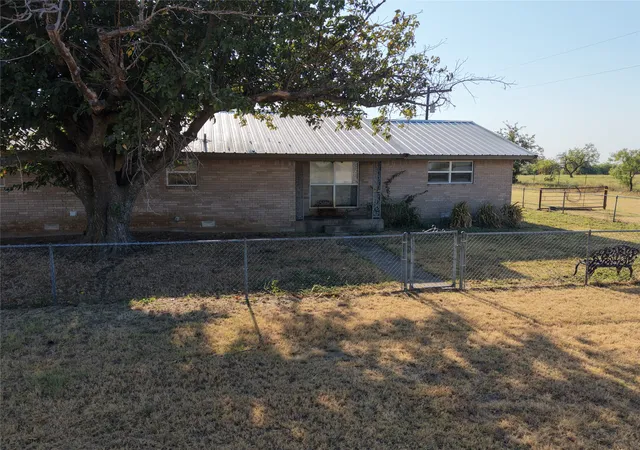 Photo 1 of Land for sale at 139 Private Road 2660, Decatur, TX 76234 | MLS# 21334374 | Listing updated on 2026-09-03