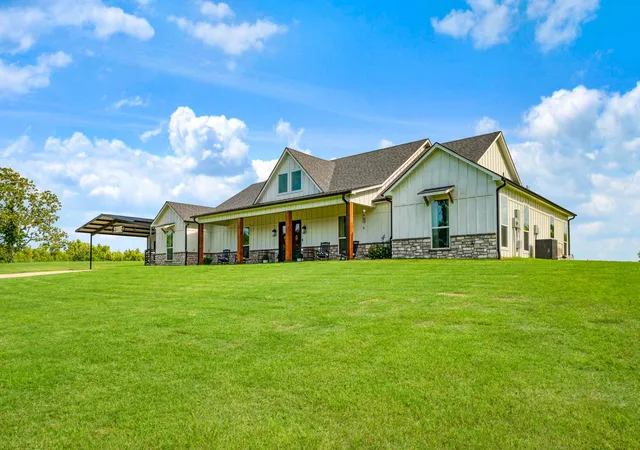 Photo 4 of Single family home for sale at 700 Cr 44430, Paris, TX 75460 | MLS# 21333949 | Listing updated on 2026-07-20